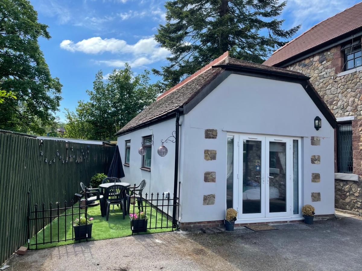 Ty Mynydd Lodge Holiday Home Cardiff Ngoại thất bức ảnh
