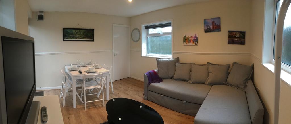 Ty Mynydd Lodge Holiday Home Cardiff Ngoại thất bức ảnh