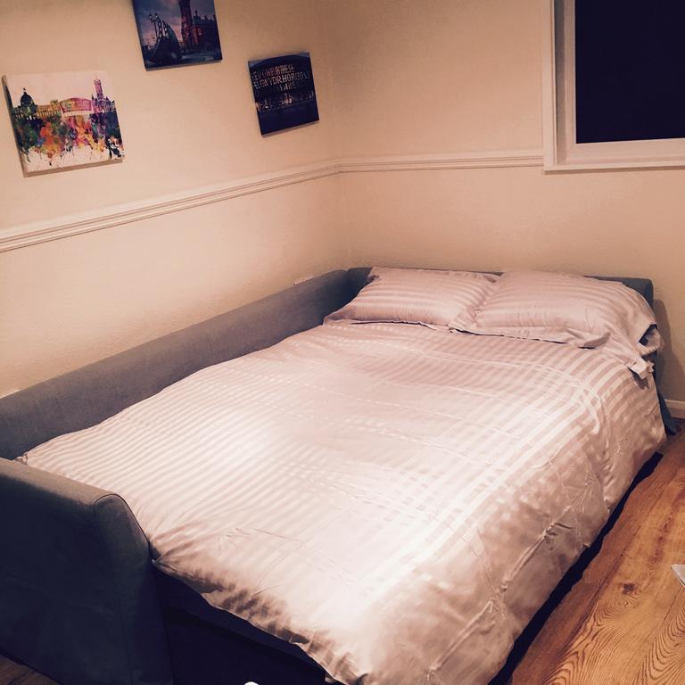 Ty Mynydd Lodge Holiday Home Cardiff Ngoại thất bức ảnh